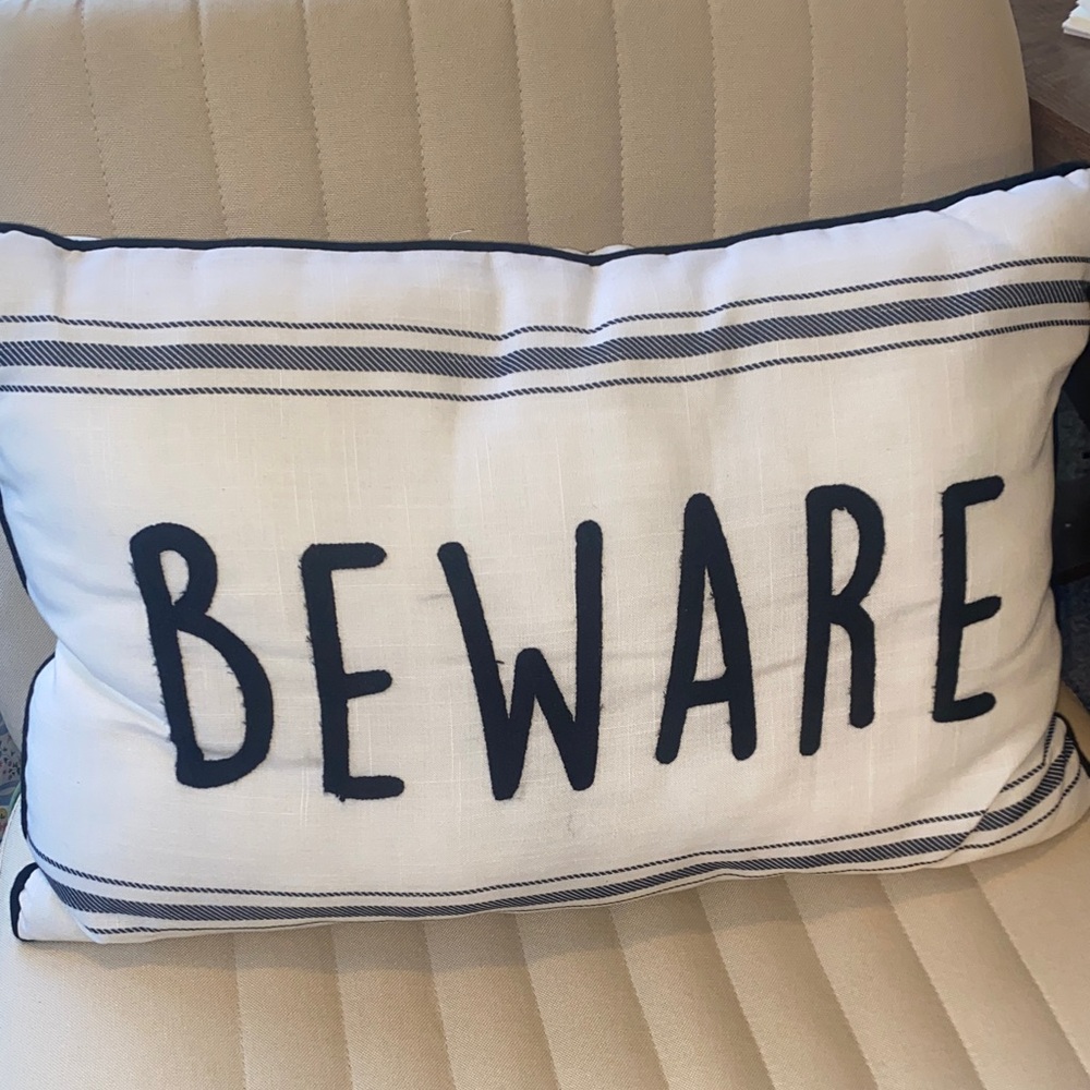 EUC HALLOWEEN Farmhouse Plaid BEWARE Decorative Pillow 16”x24”